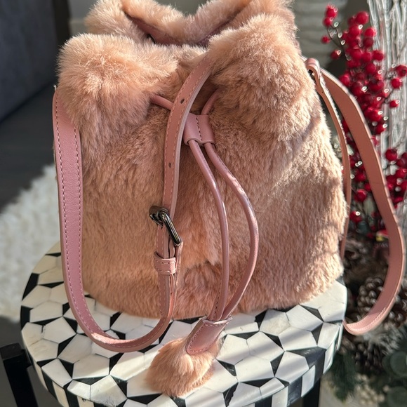 Longchamp Real Rabbit Fur Bucket Bag. Special Edition. Powder Pink/Blush color. - Picture 2 of 11